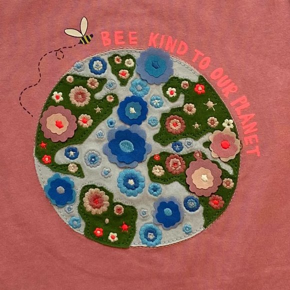 *SOLD* NWT Mini Boden "Bee Kind to Our Planet" HTF T-Shirt 2/3Y - Picture 3 of 6